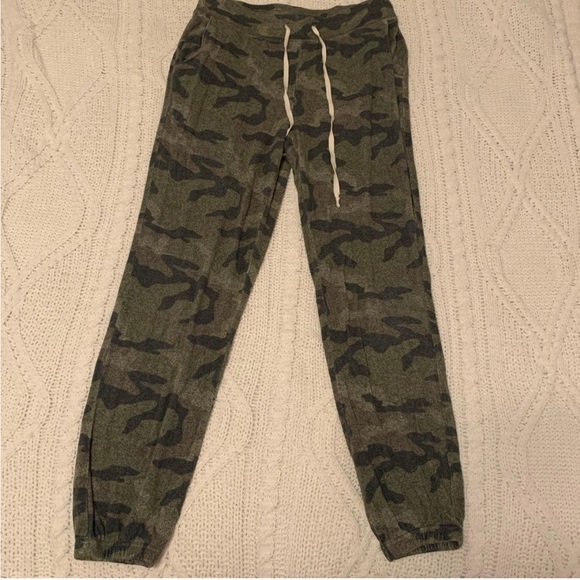 American Eagle Outfitters Pants - American Eagle joggers